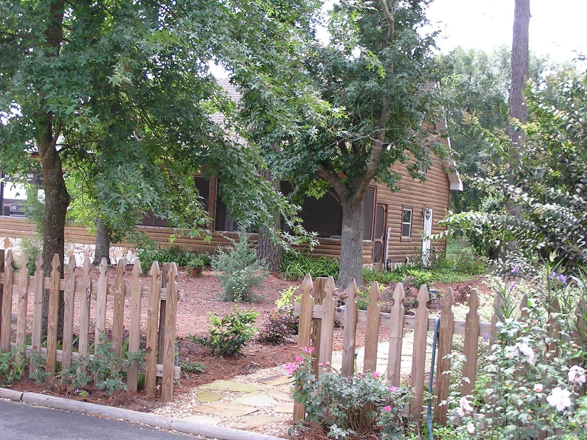 Shalom House Bed And Breakfast Tifton Εξωτερικό φωτογραφία